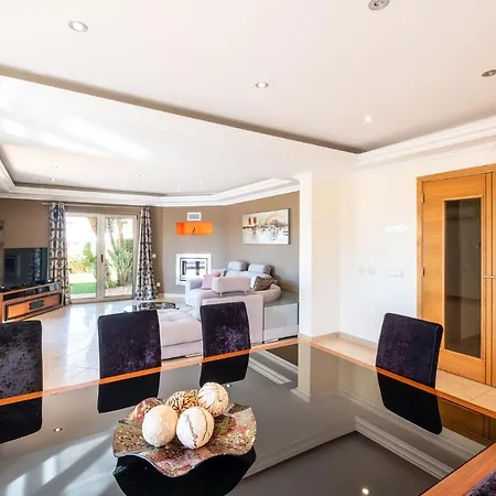Cardona - South Facing Private Pool *